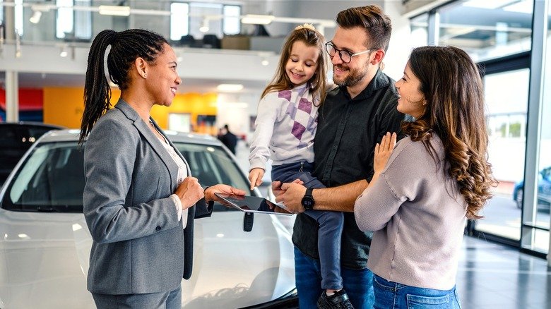 Tavishree <span>Finance</span> - Delhi's Trusted Car Finance Company